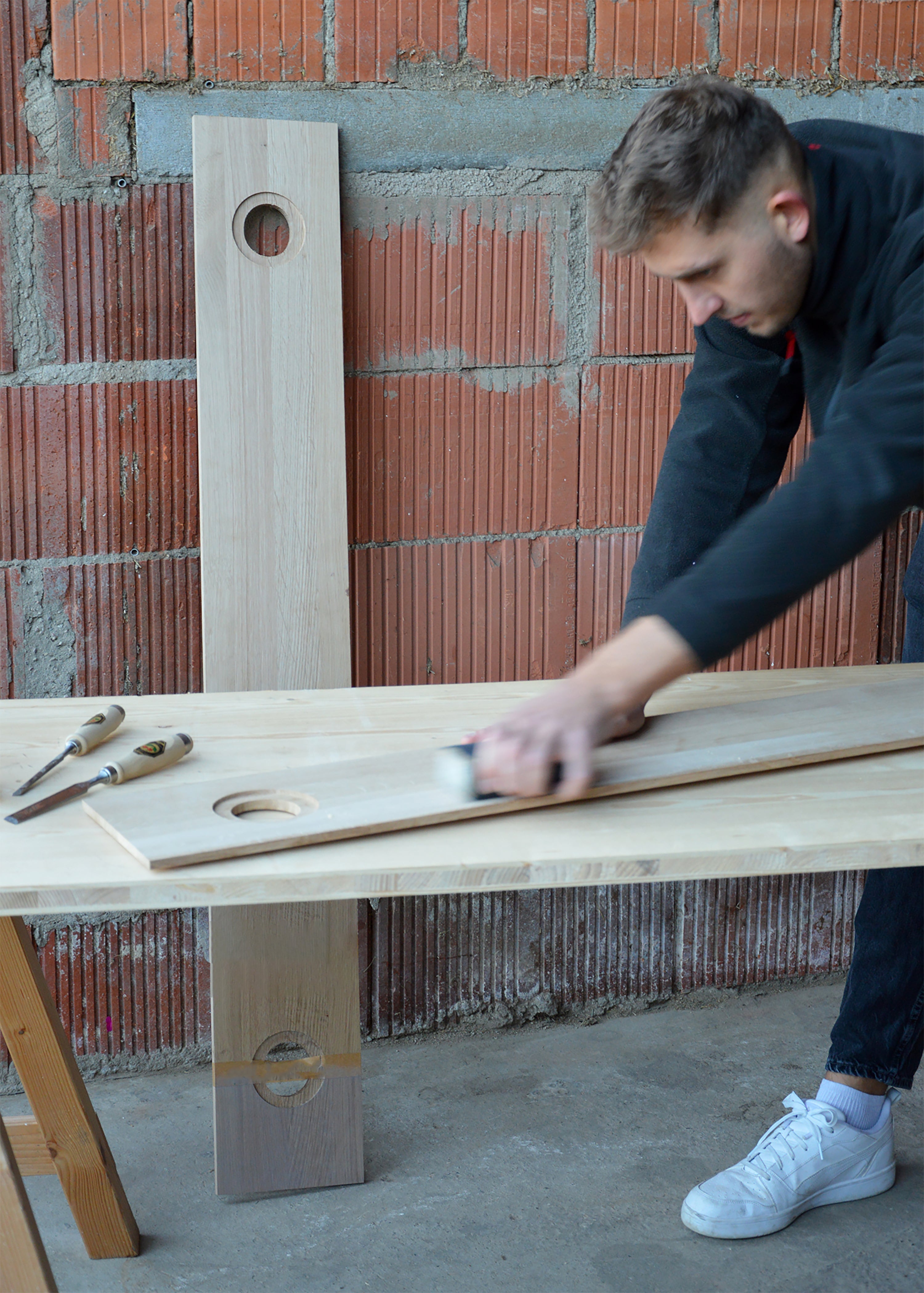 Vaseboard Prototyp Fertigung in der Scheune in Handarbeit