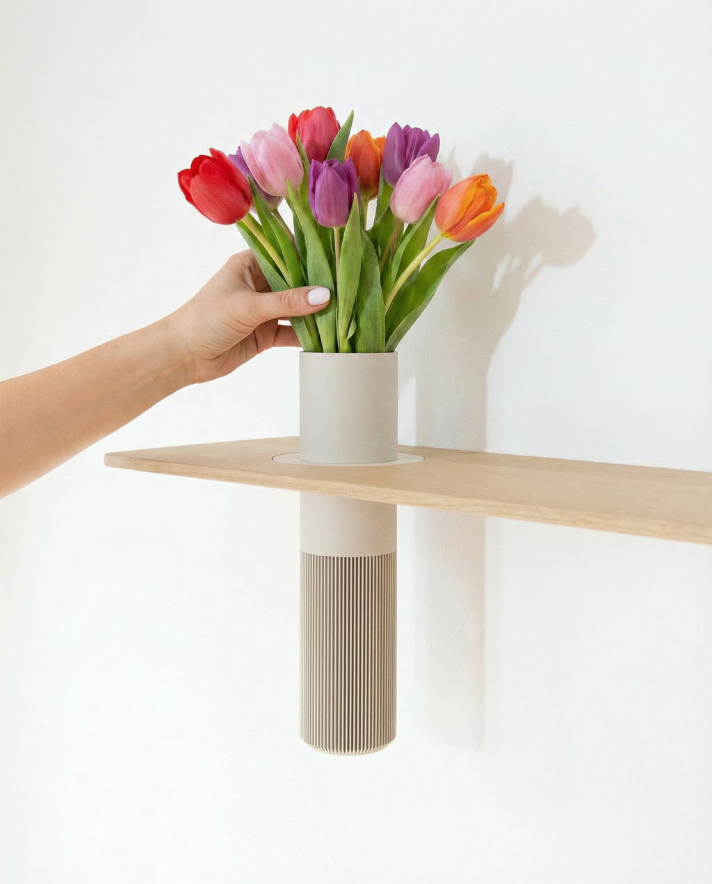 Schwebendes Wandregal Eiche Massiv mit Vase | 50 cm Natur geölt