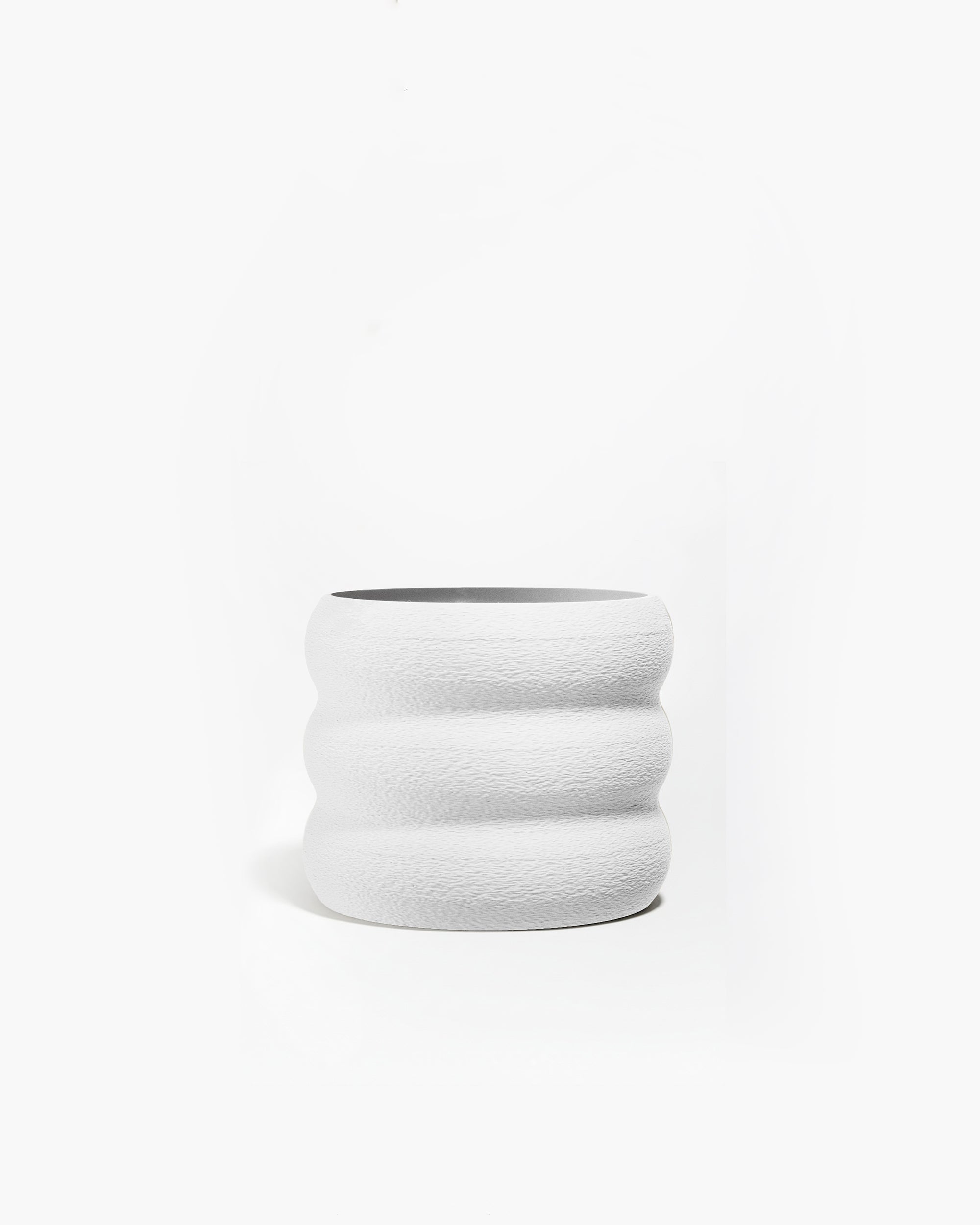 Minimalistischer Übertopf Weiß im Donut Design