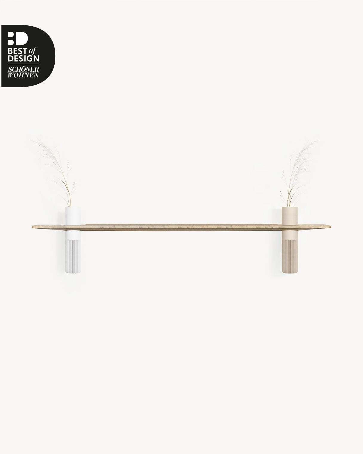 Design Wandregal aus Eiche mit zwei Vasen in Weiß und Warmgrau